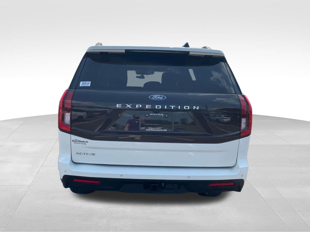 Used 2025 White Ford Active image 4