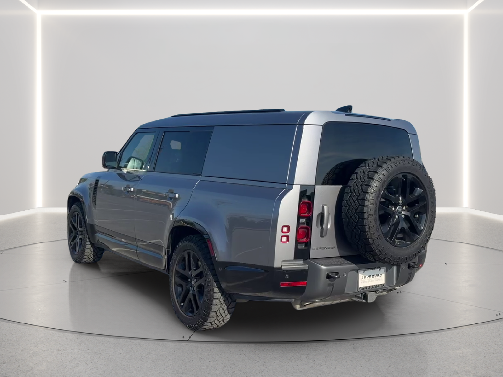 Used 2024  Land Rover Outbound image 7