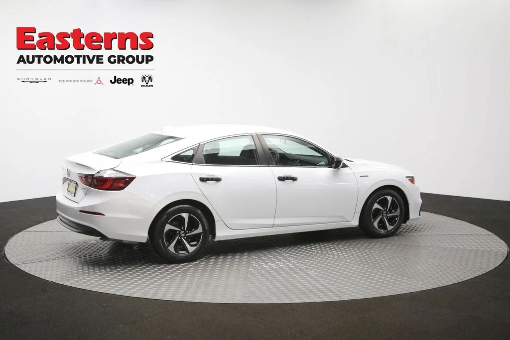 Used 2022 White Honda EX image 39