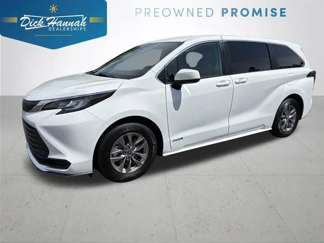 2021 Toyota Sienna LE