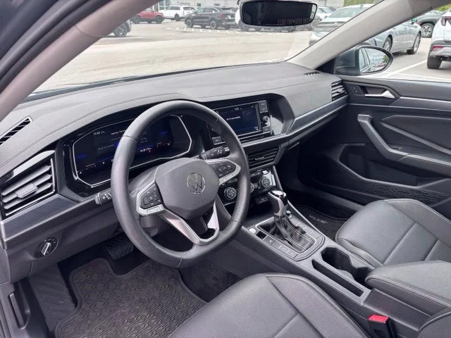 Used 2024 Gray Volkswagen 1.5T SE image 19