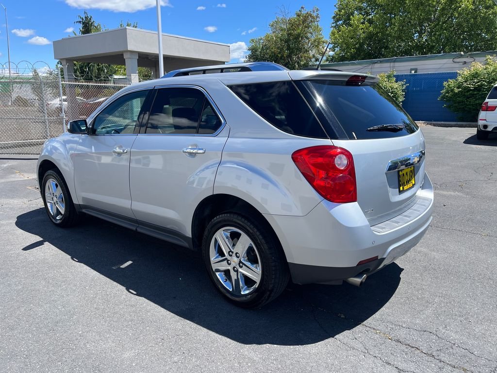 Used 2015 Silver Chevrolet LTZ image 3