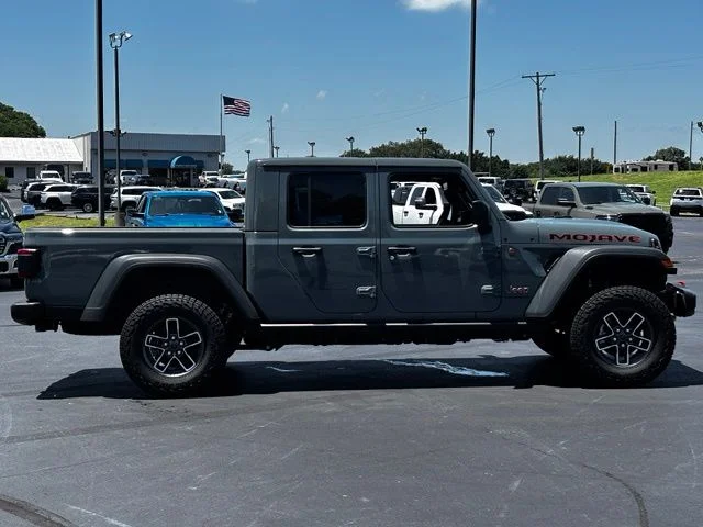 New 2026 Anvil Clear-Coat Exterior Paint Jeep Mojave image 8