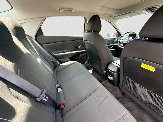 Used 2025 Red Hyundai SEL Convenience image 25