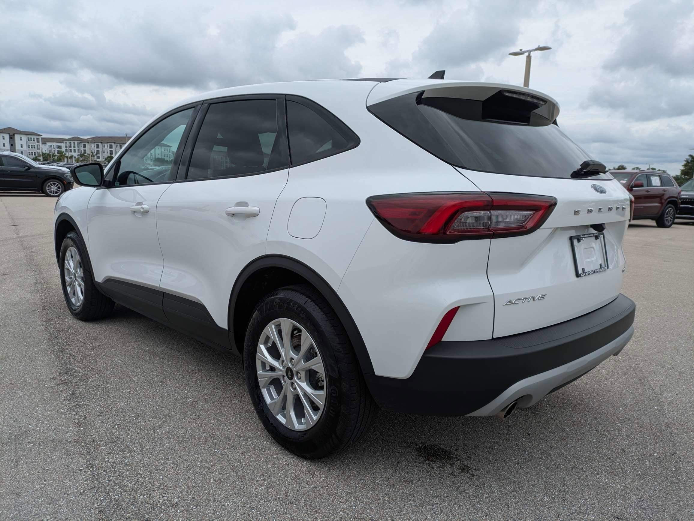 Used 2025 Oxford White Ford Active image 7