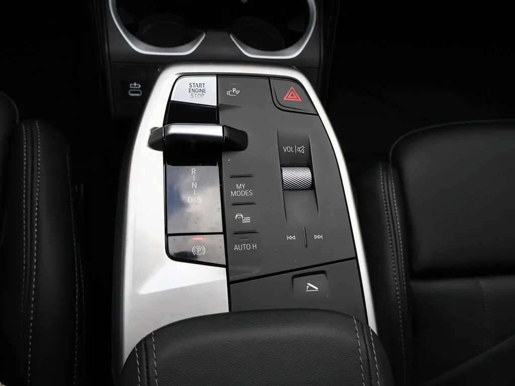 Used 2025 Black BMW M35i image 29
