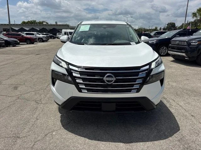 Used 2025 White Nissan SV image 8