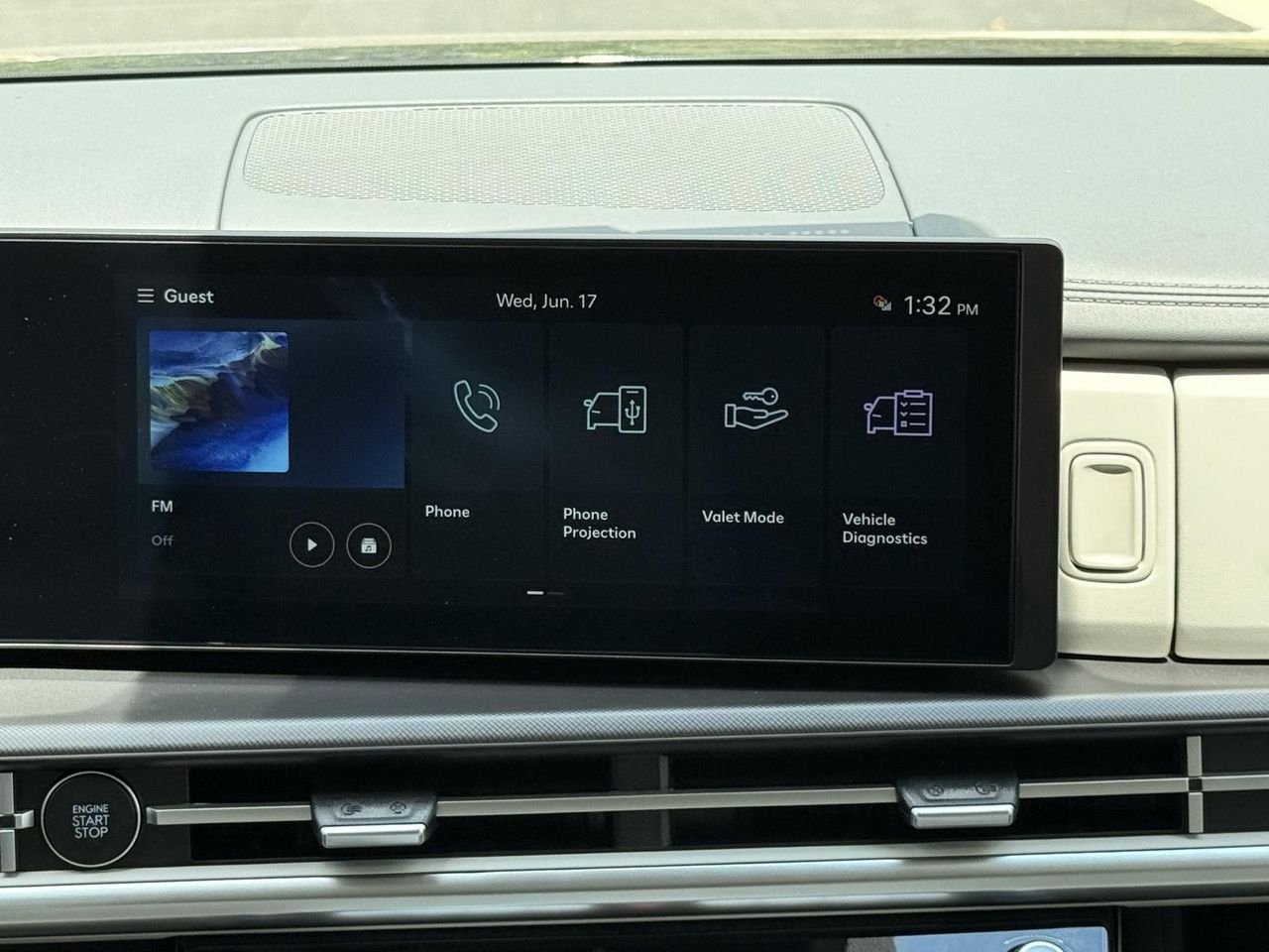 New 2026 Phantom Black Hyundai SEL AWD image 25