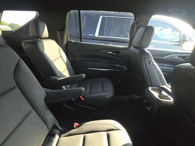 Used 2025 Mosaic Black Metallic Chevrolet LT image 22