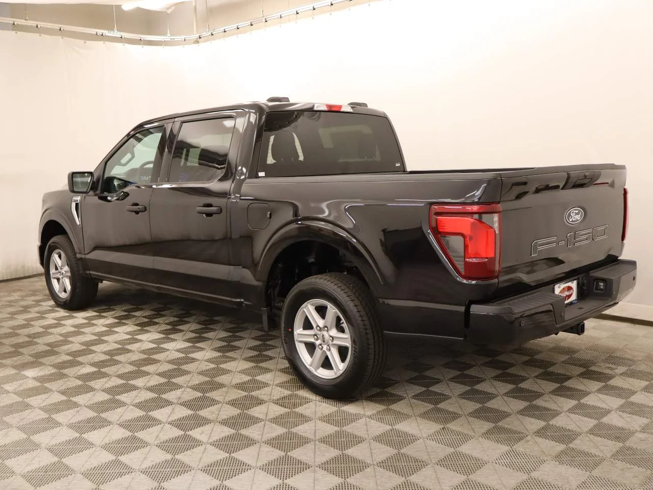 New 2026 Agate Black Metallic Ford XLT image 3
