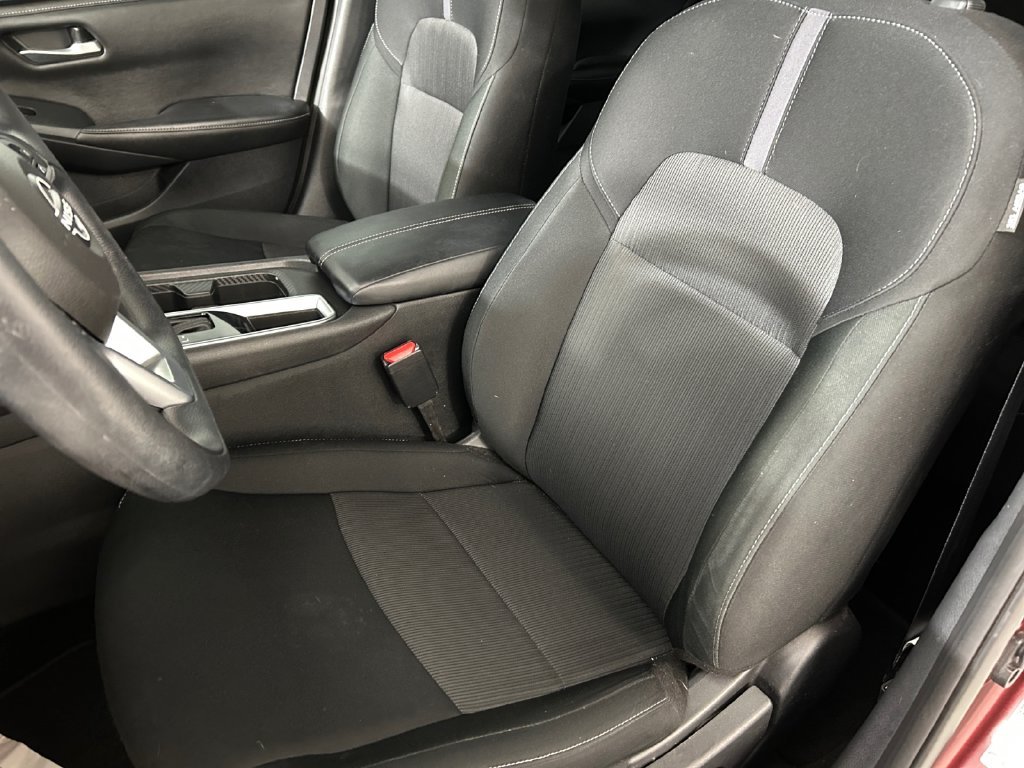 Used 2025 Red Nissan SV image 8