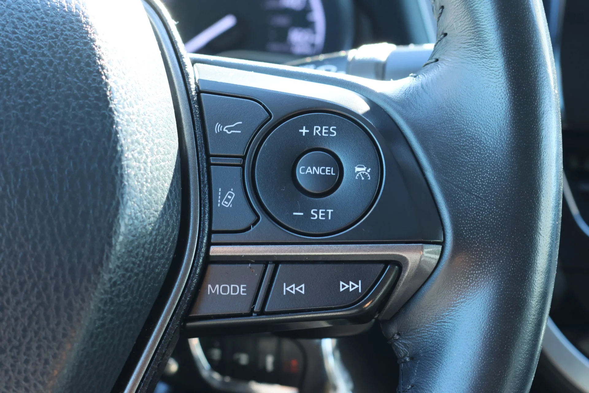 Used 2023 White Toyota SE image 10