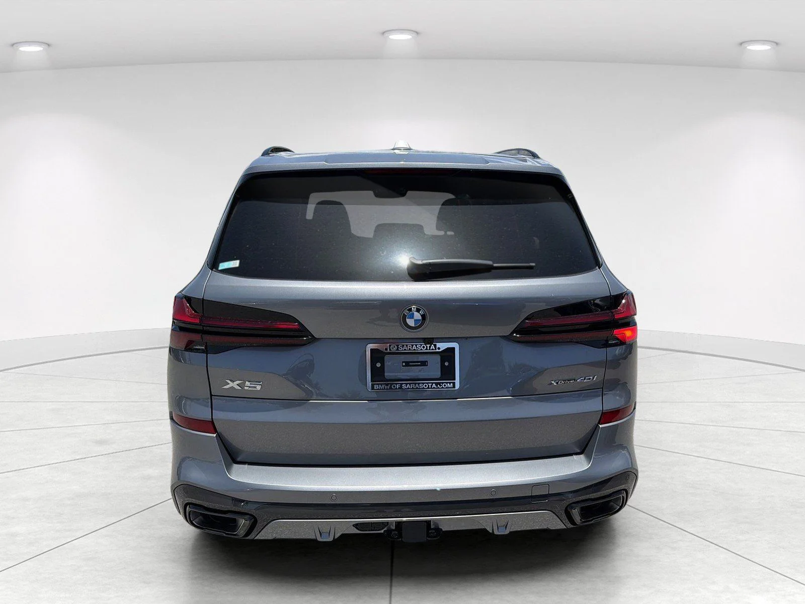 New 2026 Skyscraper Grey Metallic BMW xDrive40i image 5