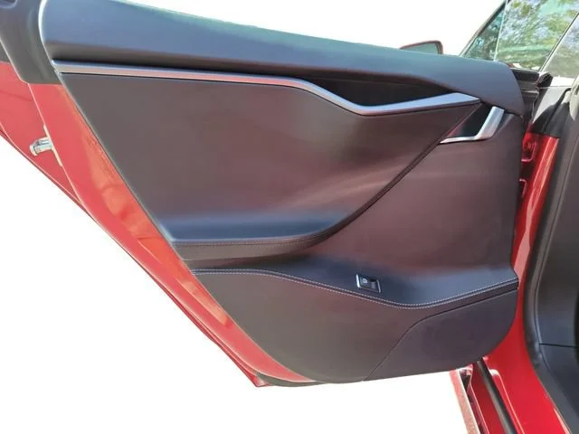 Used 2021 Red Tesla Long Range Plus image 25