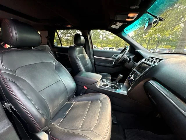 Used 2016 Red Ford Sport image 21