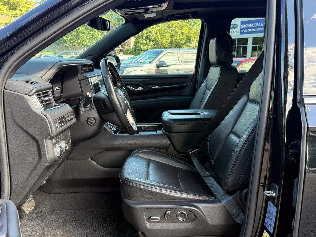 Used 2024 Onyx Black GMC Denali image 21
