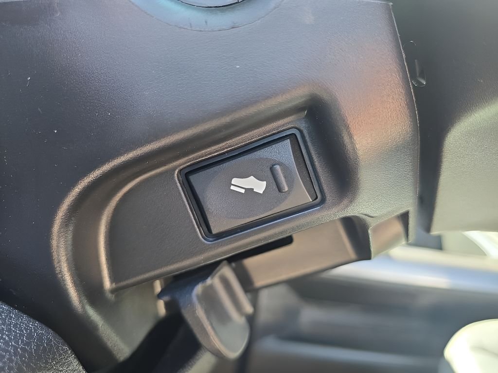 Used 2018 Red Ram  image 14