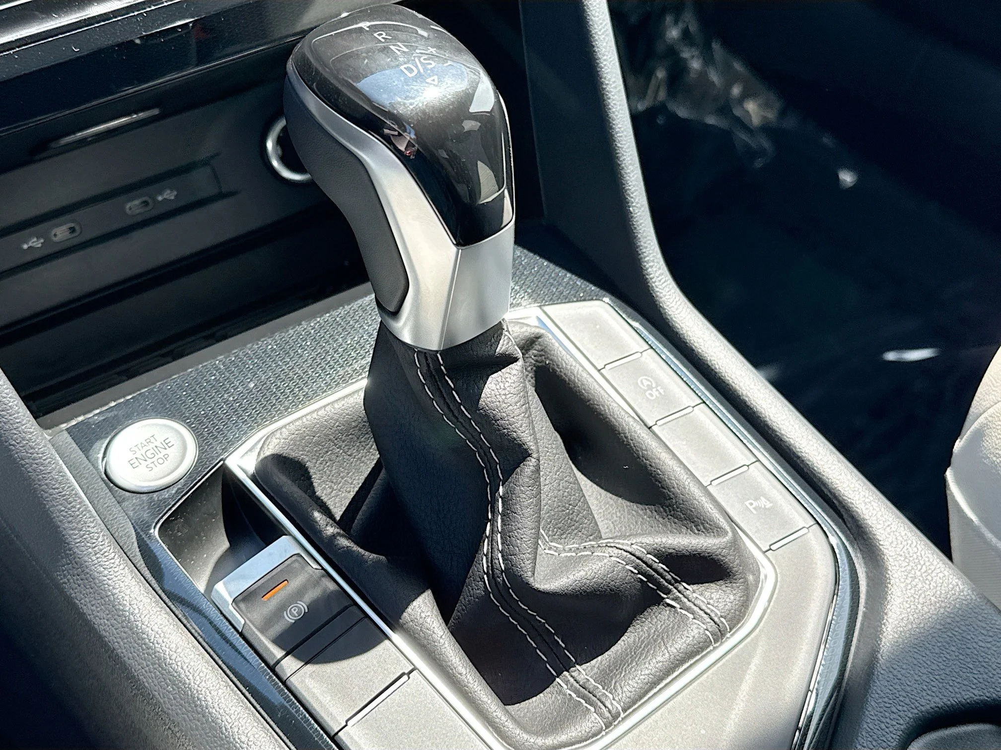New 2026  Volkswagen SE image 26