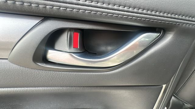 Certified Used 2025 Silver Mazda 2.5 S Preferred Package image 31