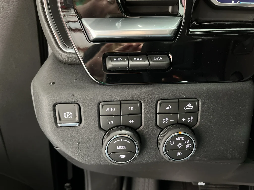 New 2026 Black Chevrolet High Country image 29