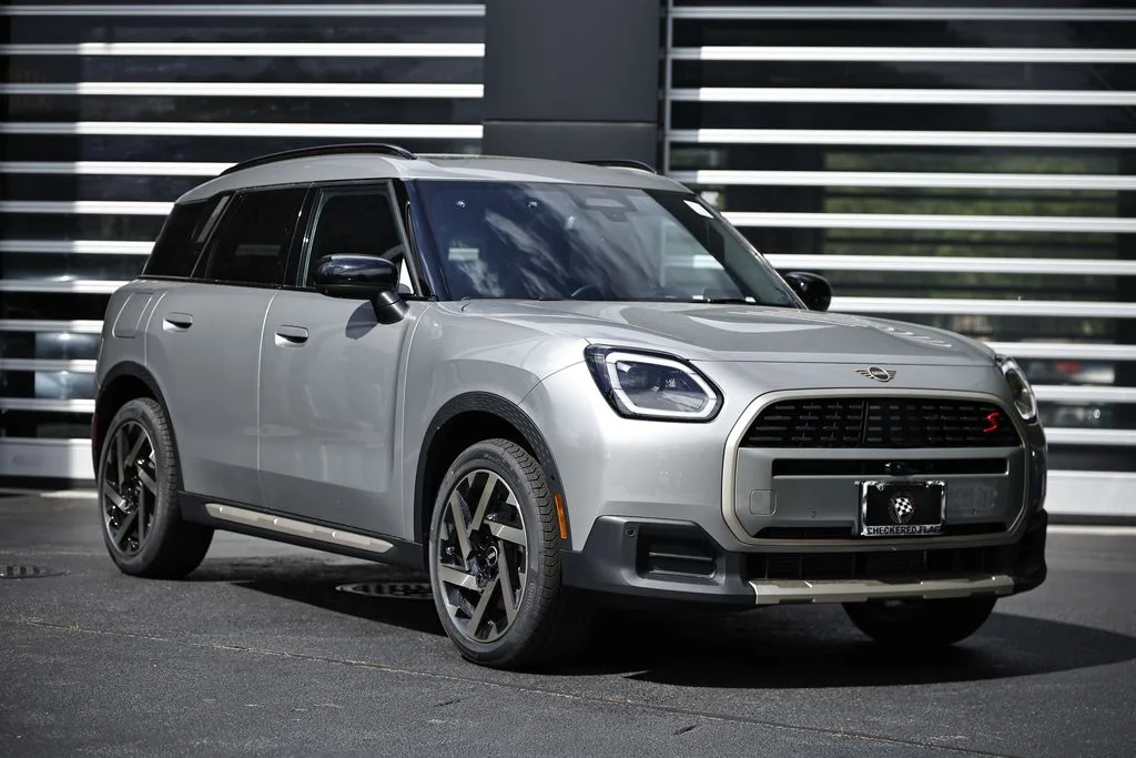 2027 MINI Cooper's photo