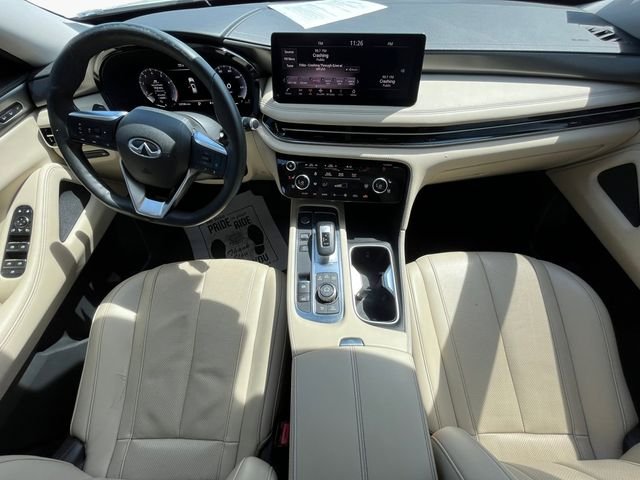 Certified Used 2022 Majestic White INFINITI LUXE image 12