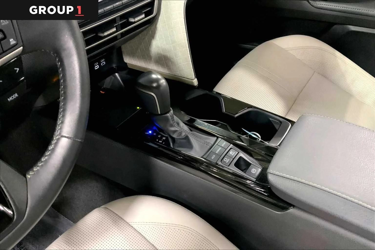 2025 Toyota Camry XLE - Photo 17