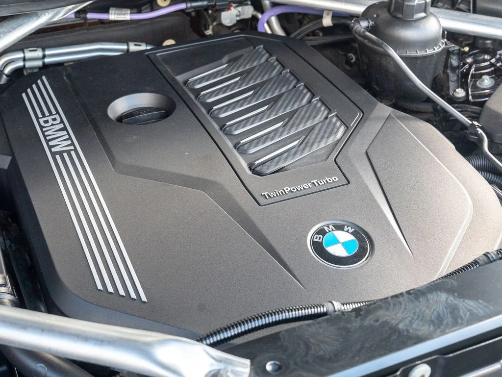 Used 2022 Brown BMW xDrive40i image 37
