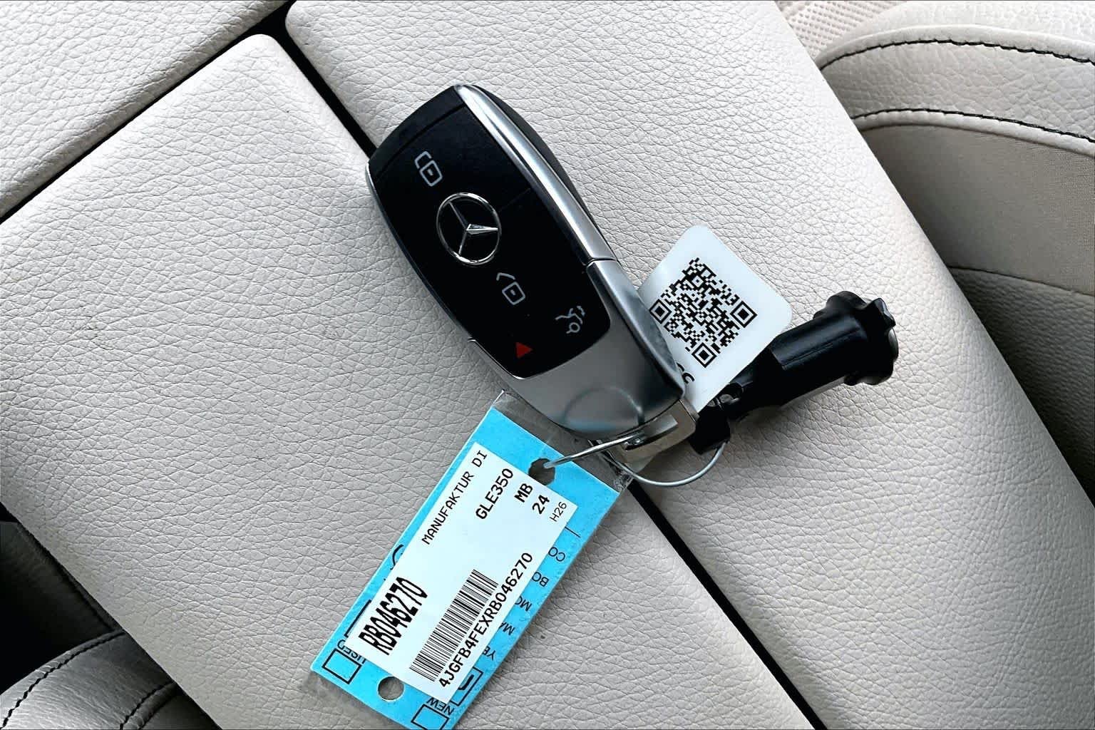 Used 2024 MANUFAKTUR Diamond White Metallic Mercedes-Benz GLE 350 image 15