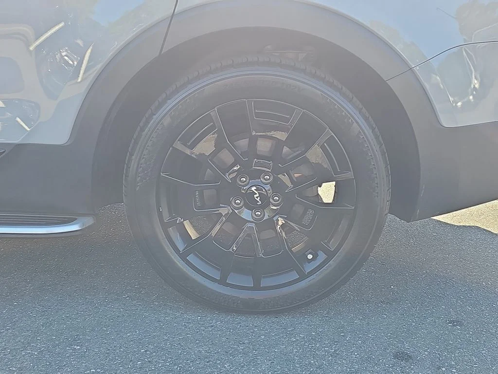 Used 2022 Gray Kia SX image 33