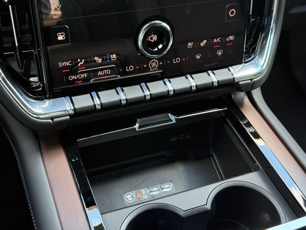 2026 GMC Yukon Denali - Photo 31