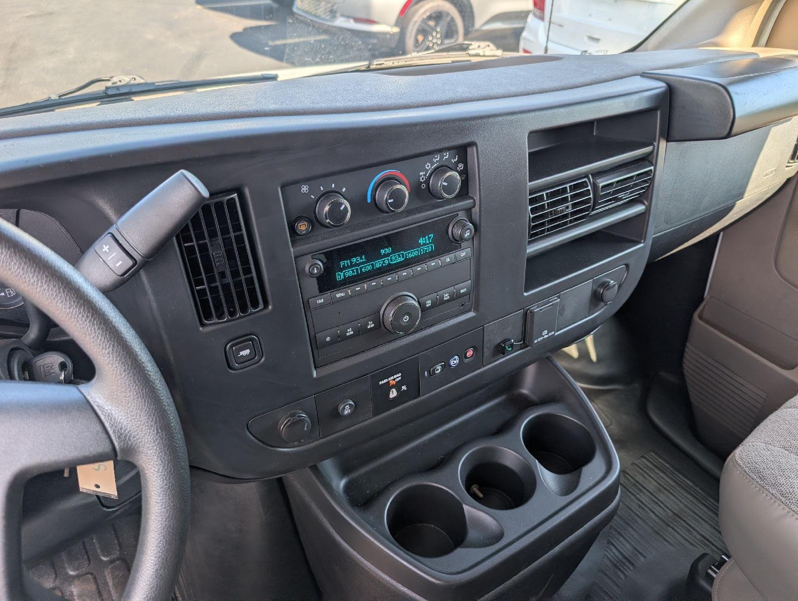 Used 2025  GMC 2500 image 15