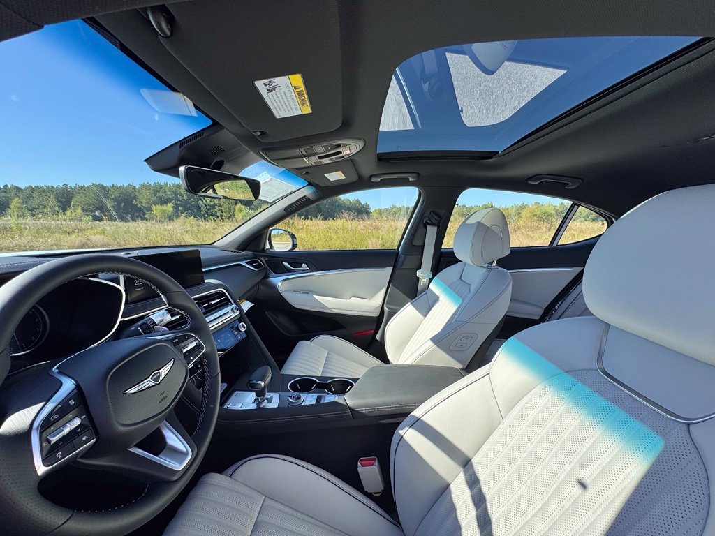 New 2027 White Genesis 2.5T image 16