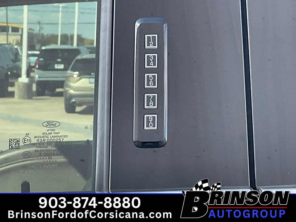 Used 2022 Agate Black Metallic Ford King Ranch image 24