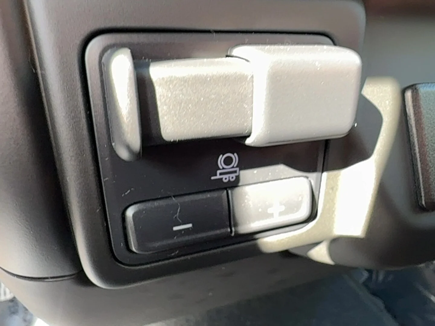 Used 2024 White GMC Pro image 23