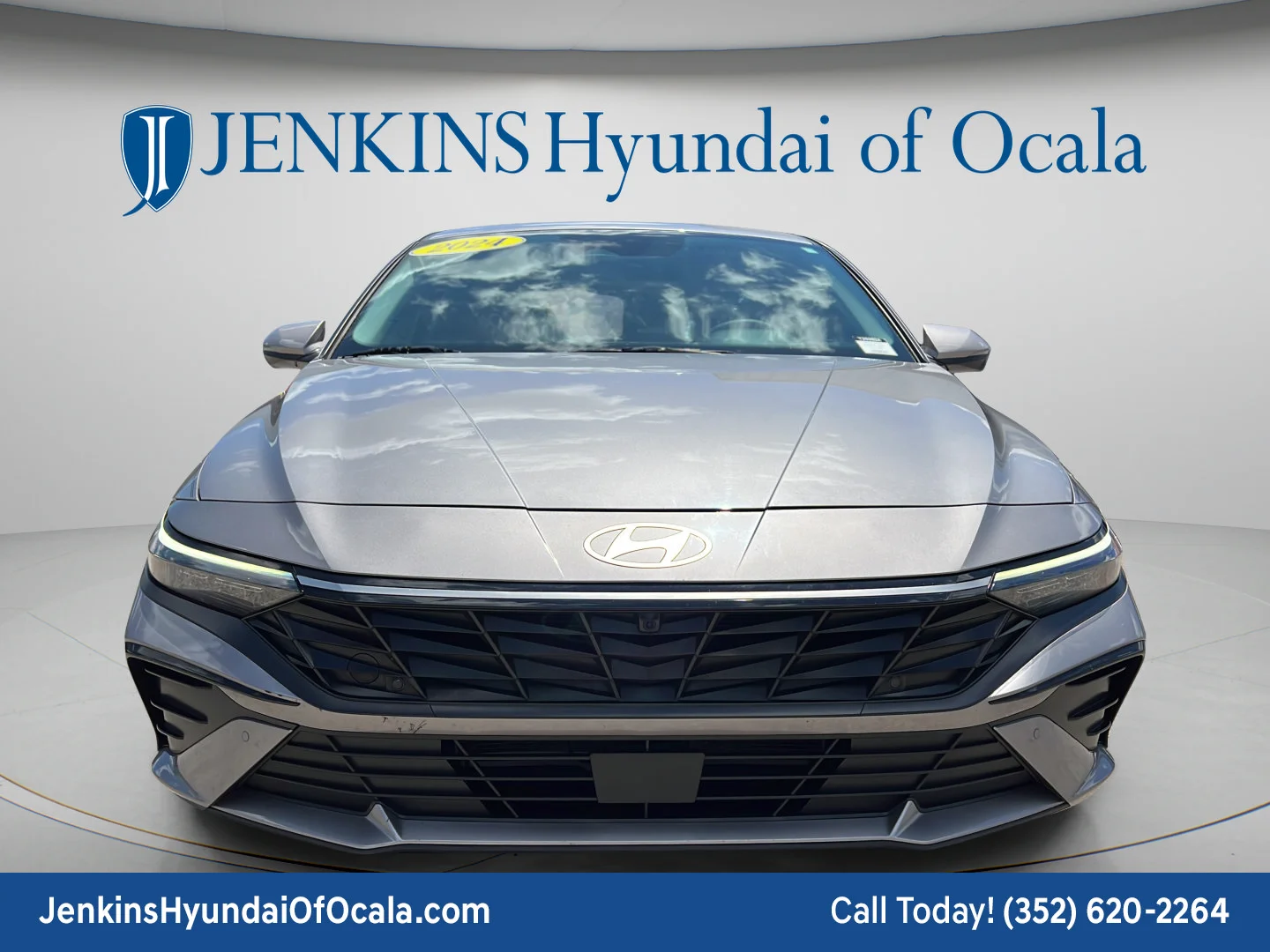 Used 2024 Fluid Metal Hyundai Limited image 8