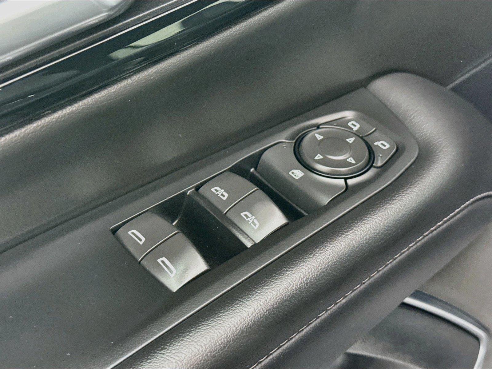 Used 2025 Black Chevrolet LT image 27
