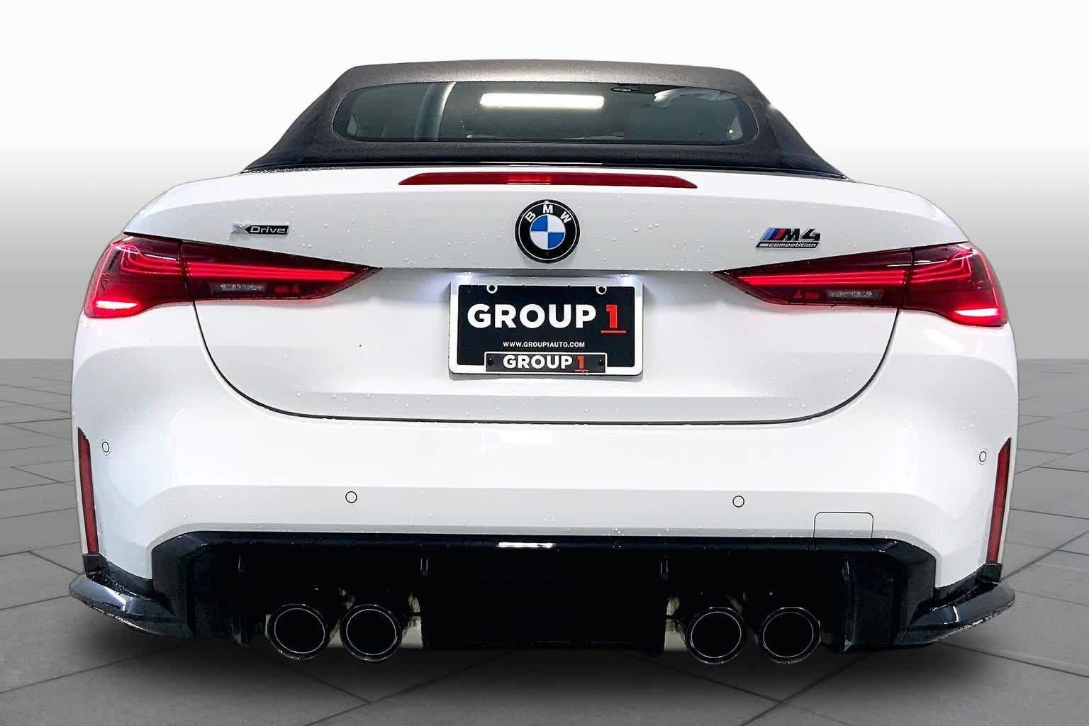 New 2027 Alpine White BMW Competition xDrive image 4