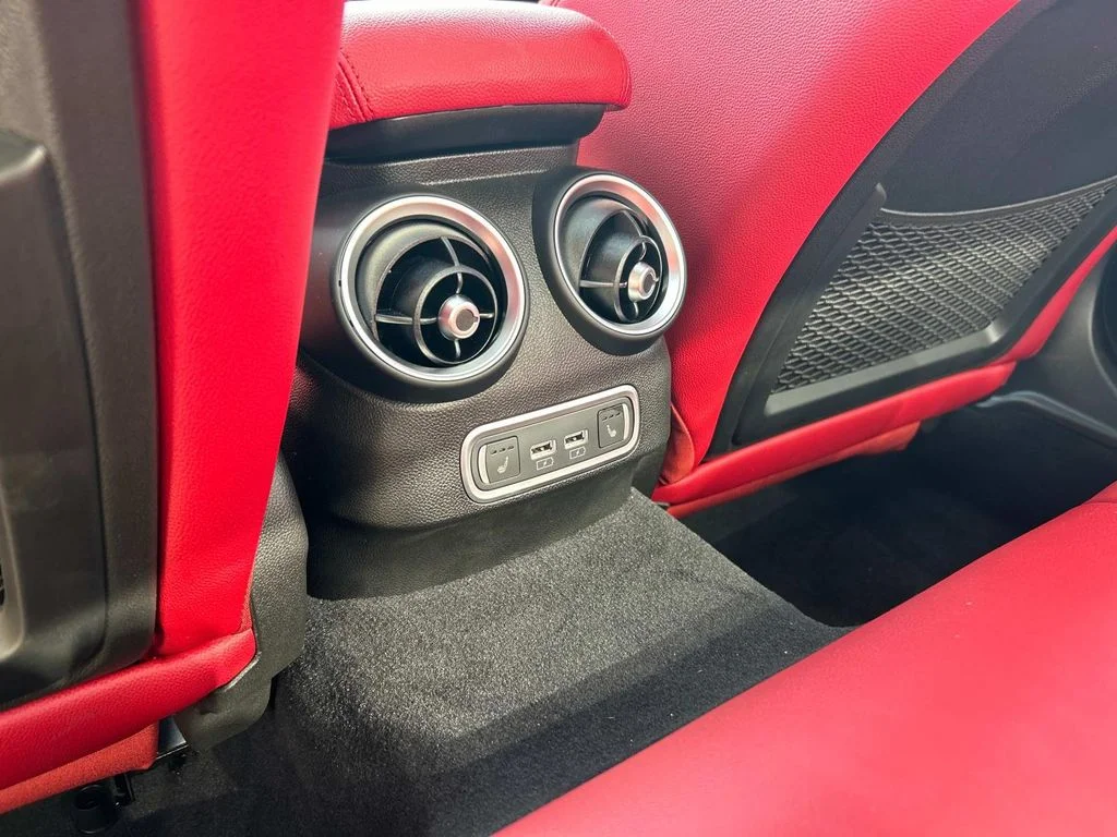 2025 Alfa Romeo Giulia Base - Photo 19