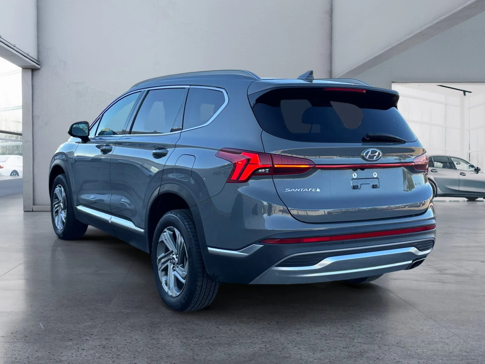 Used 2021 Gray Hyundai Preferred image 3