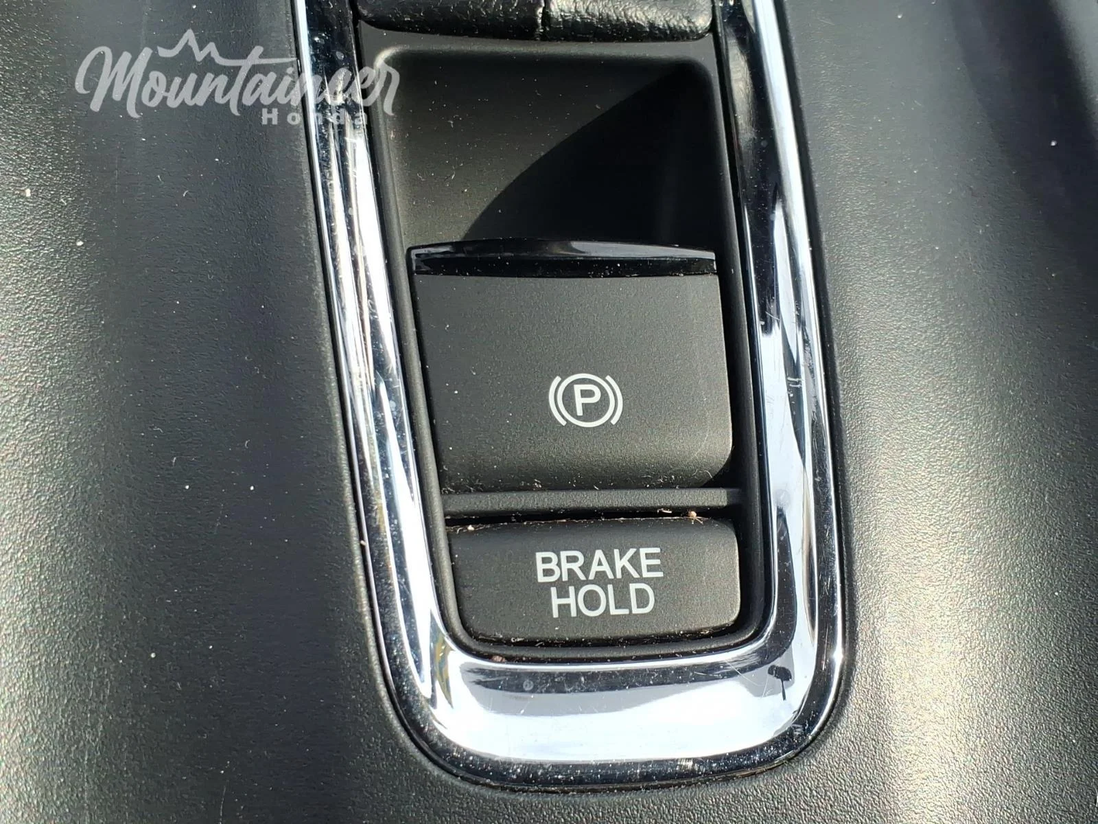 Used 2022 Modern Steel Metallic Honda LX image 36