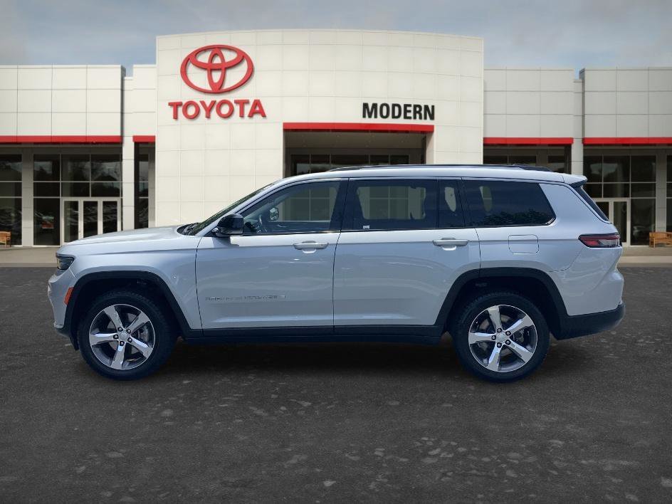 Used 2021 Silver Zynith Jeep Limited image 7