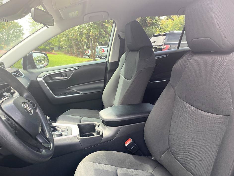 Used 2024 Silver Sky Metallic Toyota Hybrid XLE image 10