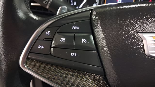 Used 2022 CRYSTAL WHITE TRICOAT Cadillac AWD Sport image 28