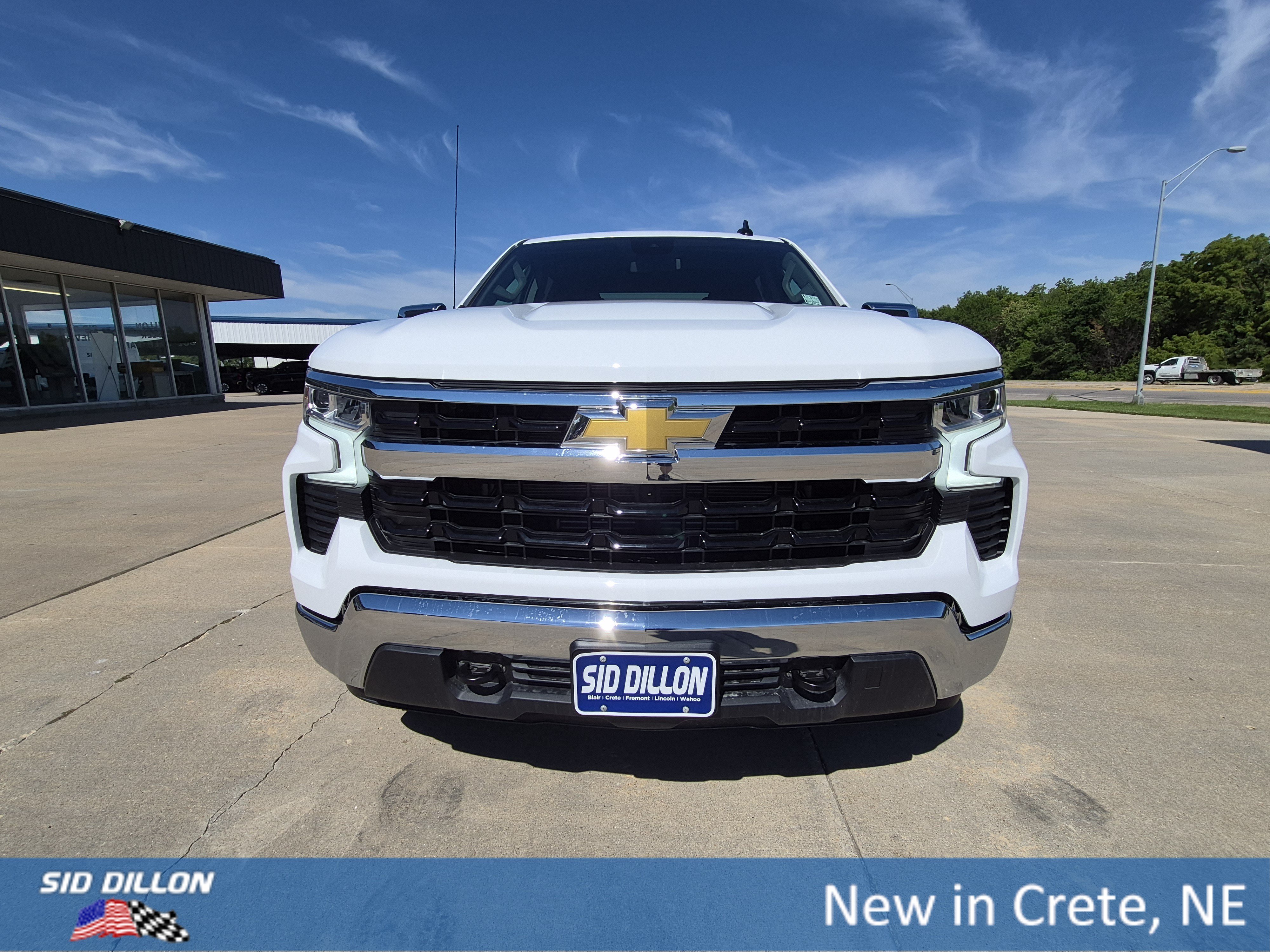 New 2026 Summit White Chevrolet LT image 14