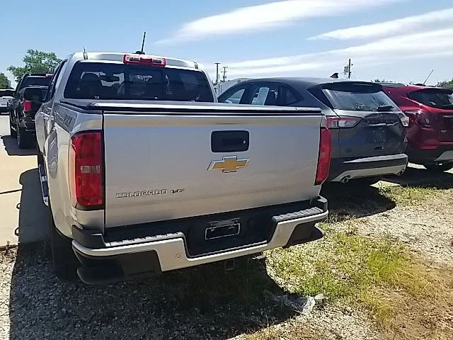 Used 2020 Silver Chevrolet Z71 image 15