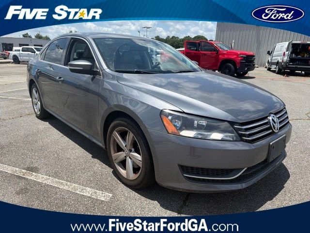 Used 2013 Gray Volkswagen 2.5 SE image 1