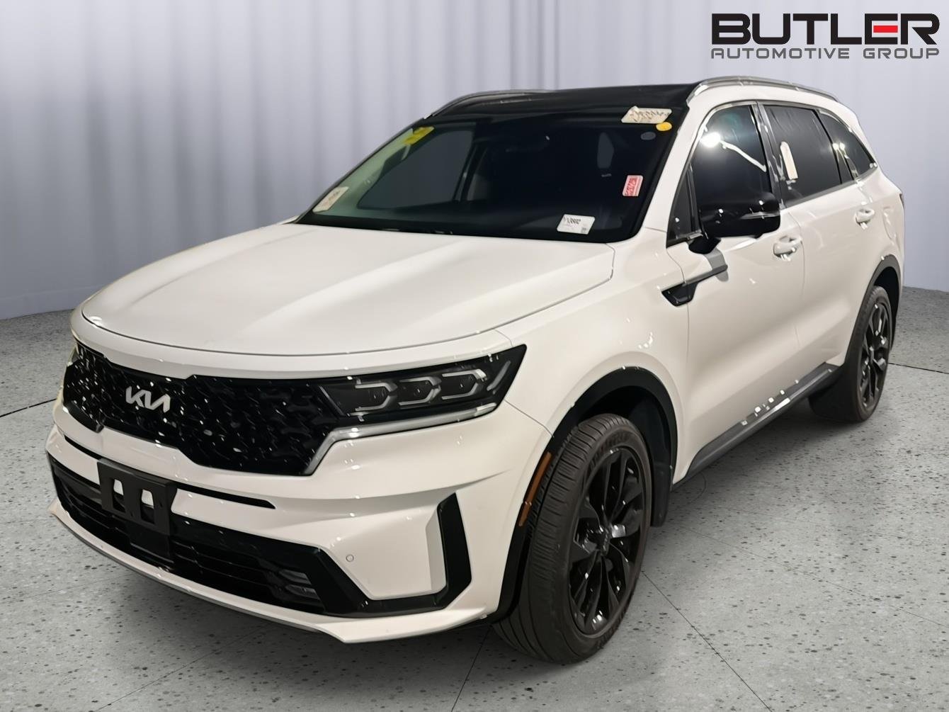 Used 2023 Glacial White Pearl Kia SX Prestige image 2
