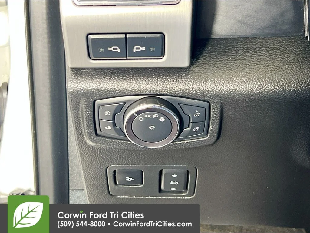 Used 2020 Oxford White Ford Platinum image 18