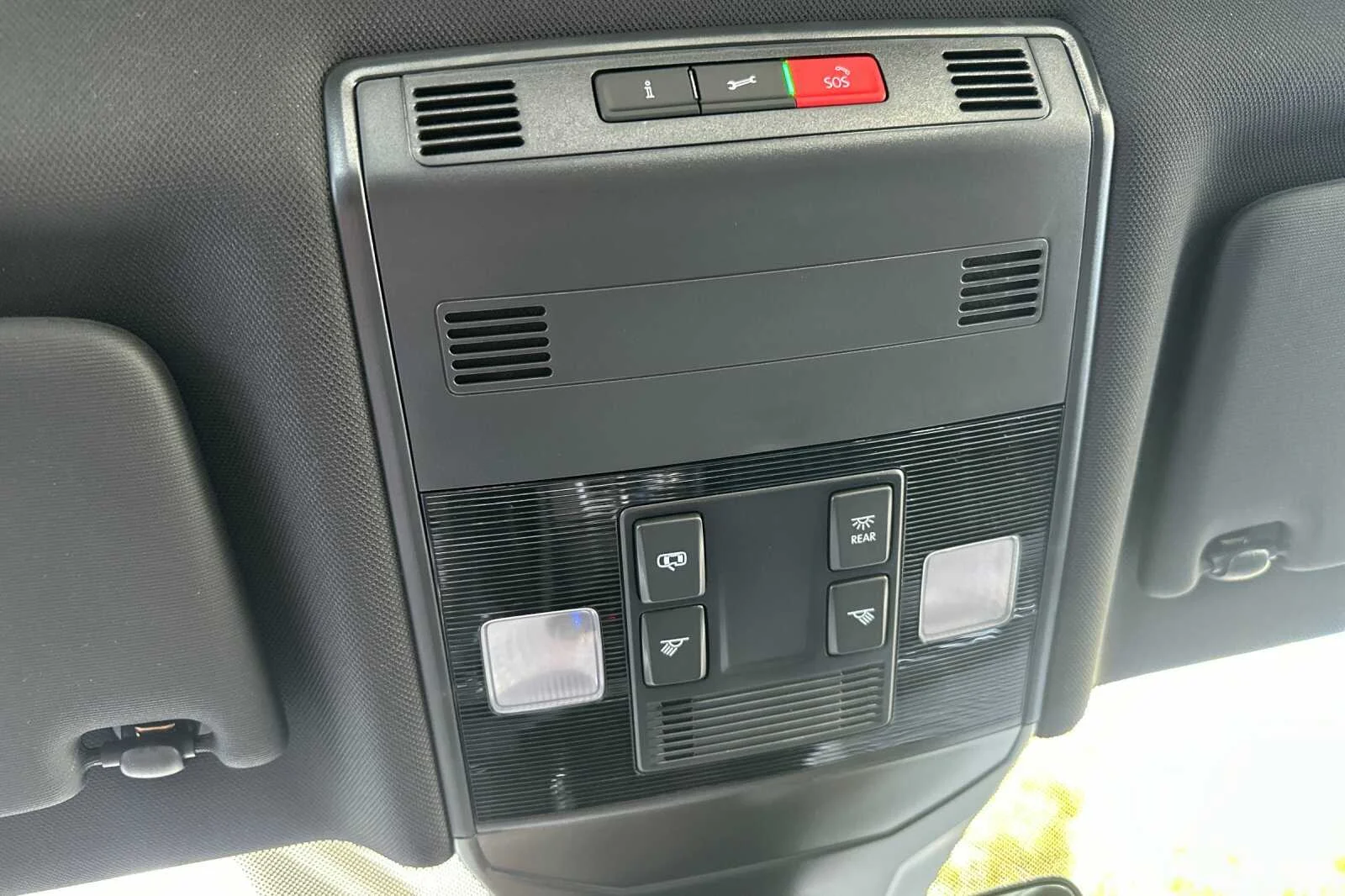 2026 Volkswagen Jetta Sport - Photo 25